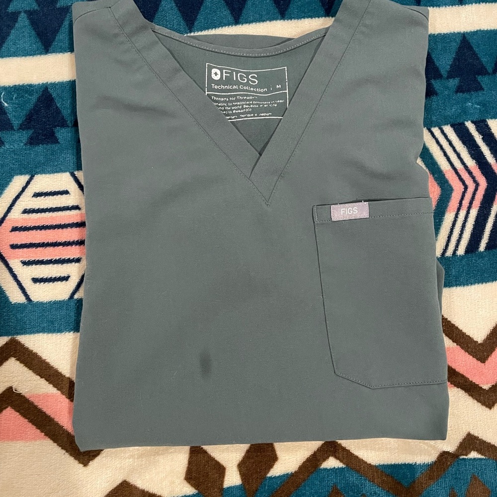 FIGS Bonsai Medium Catarina Top